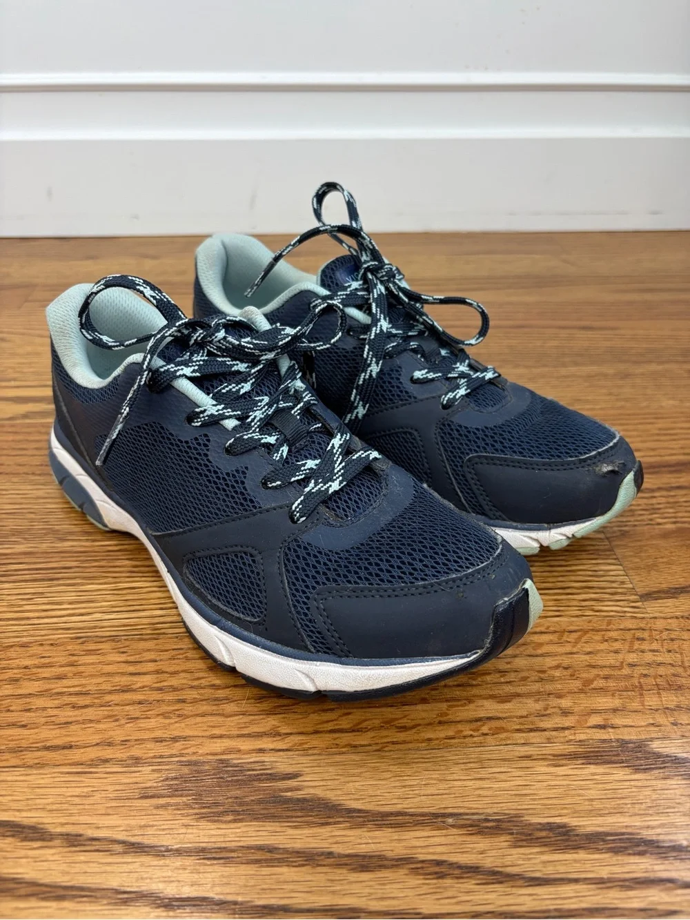 Vionic Navy Drift Tokyo Leisure Sneaker (8.5)